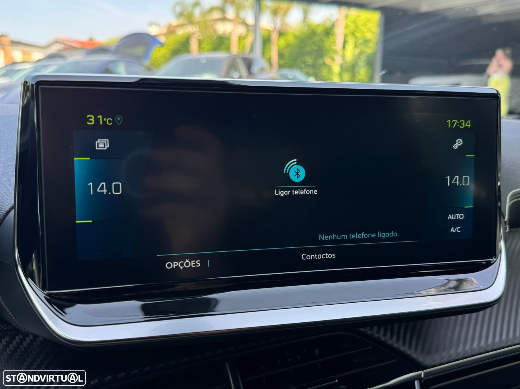 Peugeot e-2008 50 kWh GT - 44