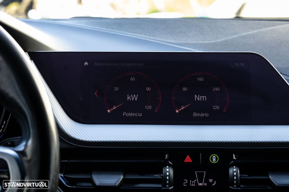 BMW 116 d Pack Desportivo M Auto - 41