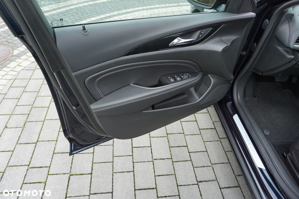Opel Insignia 1.6 T Innovation S&S - 10