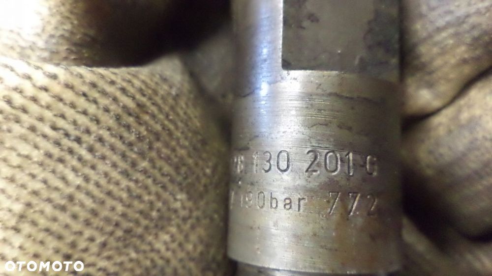 Wtrysk wtryskiwacz  AUDI VW SEAT SKODA 028130201G - 2