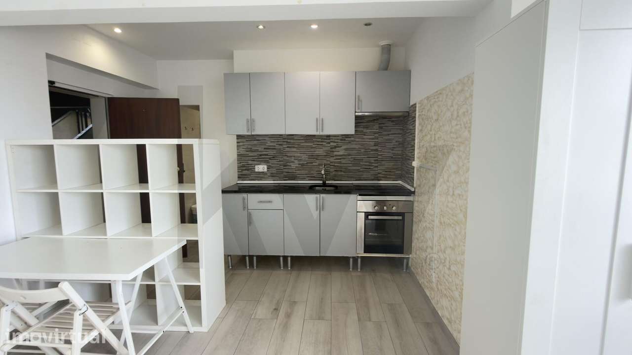 Oportunidade de Investimento: Apartamento T0 na Amadora - Grande imagem: 4/16