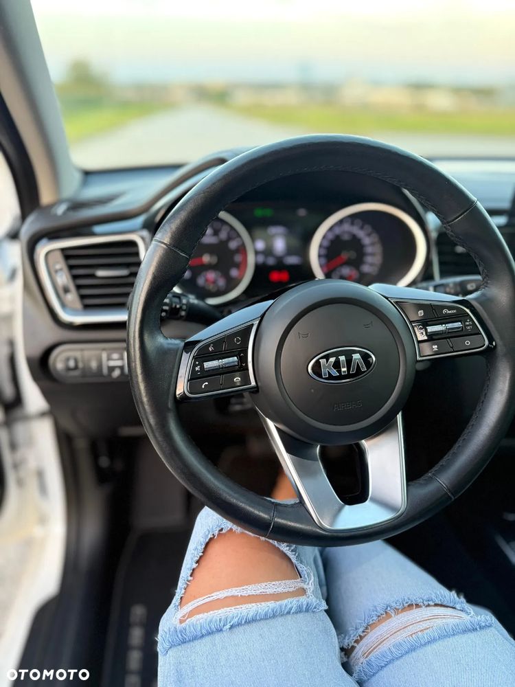 Kia Ceed 1.4 T-GDI DCT OPF Platinum Edition - 29