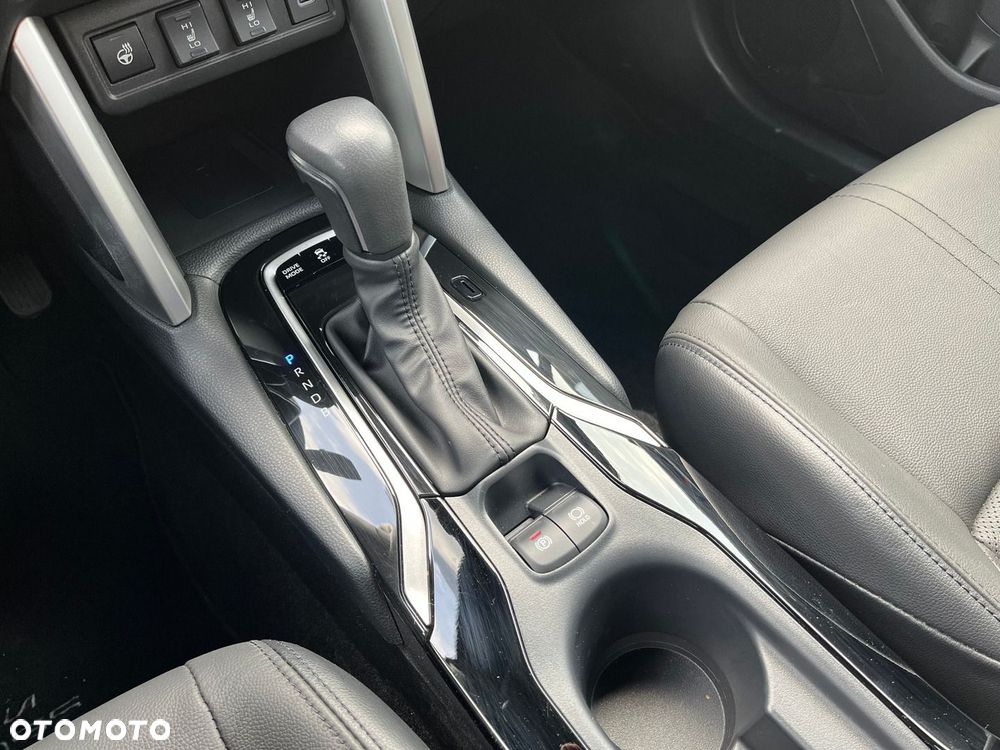 Toyota Corolla Cross 2.0 Hybrid Executive - 17