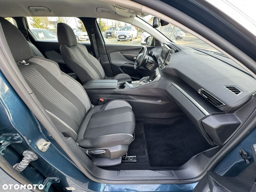 Peugeot 5008 - 22