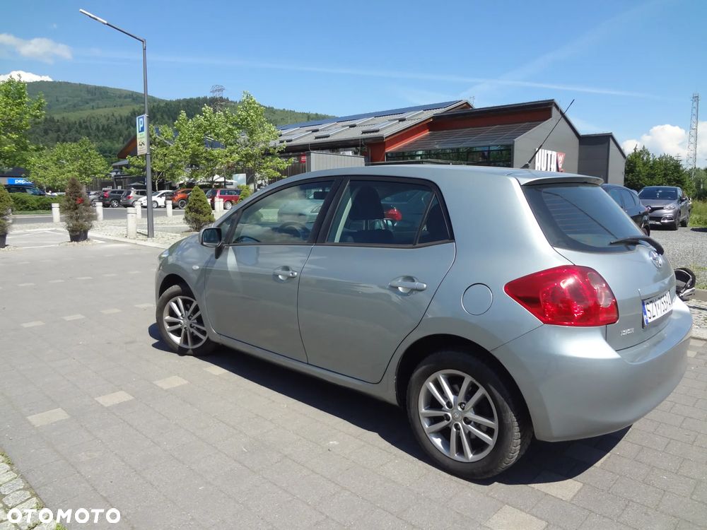 Toyota Auris 1.33 VVT-i 2010 - 2