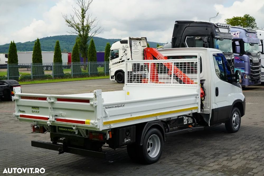 Renault DAILY 35-150 / BASCULATOR + MACARA AUTOCAR FASSI F32A / CAPACITATE DE RIDICARE MAXIMĂ 995 KG / RAZĂ DE ATINGERE 5,5 M / IMPORTAT - 16