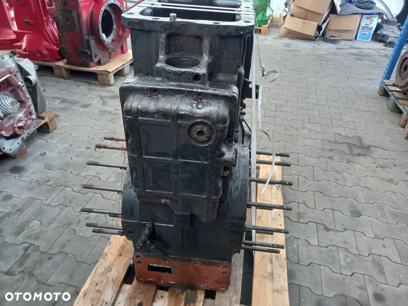 Obudowa mostu tylnego Case MXM New Holland TM140 - 5