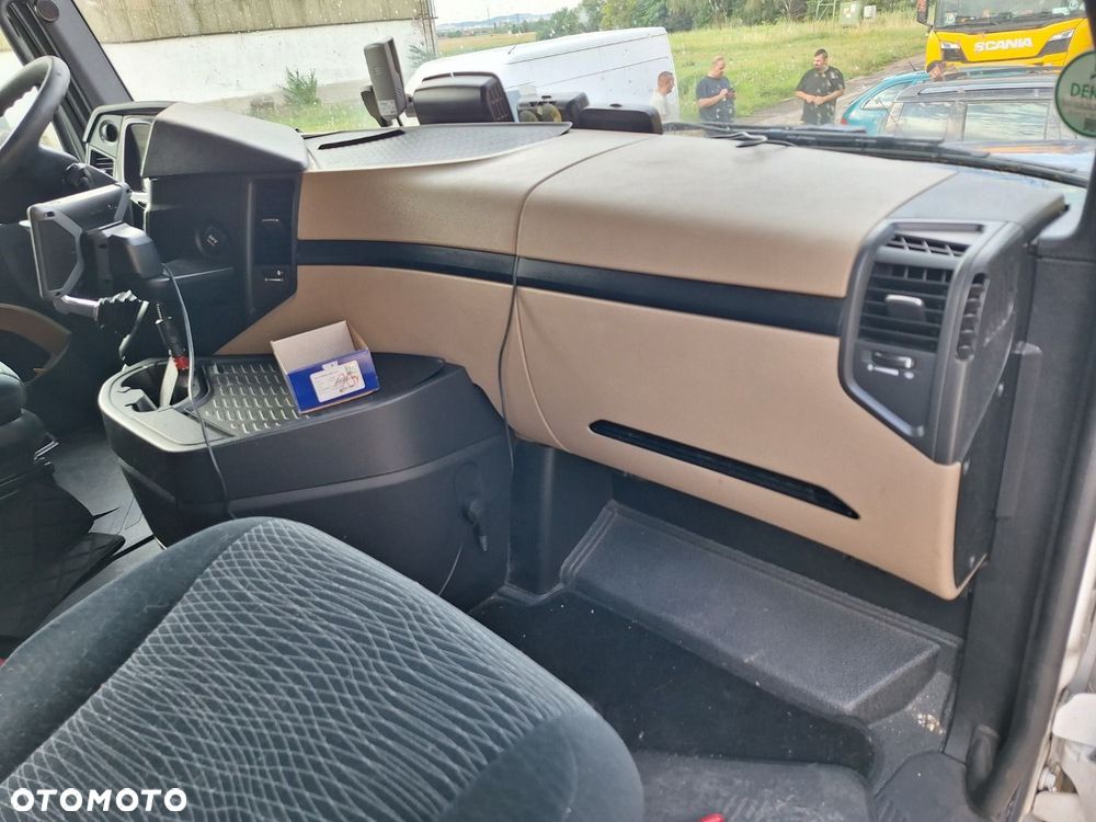 Versalift Actros 1845 - 26
