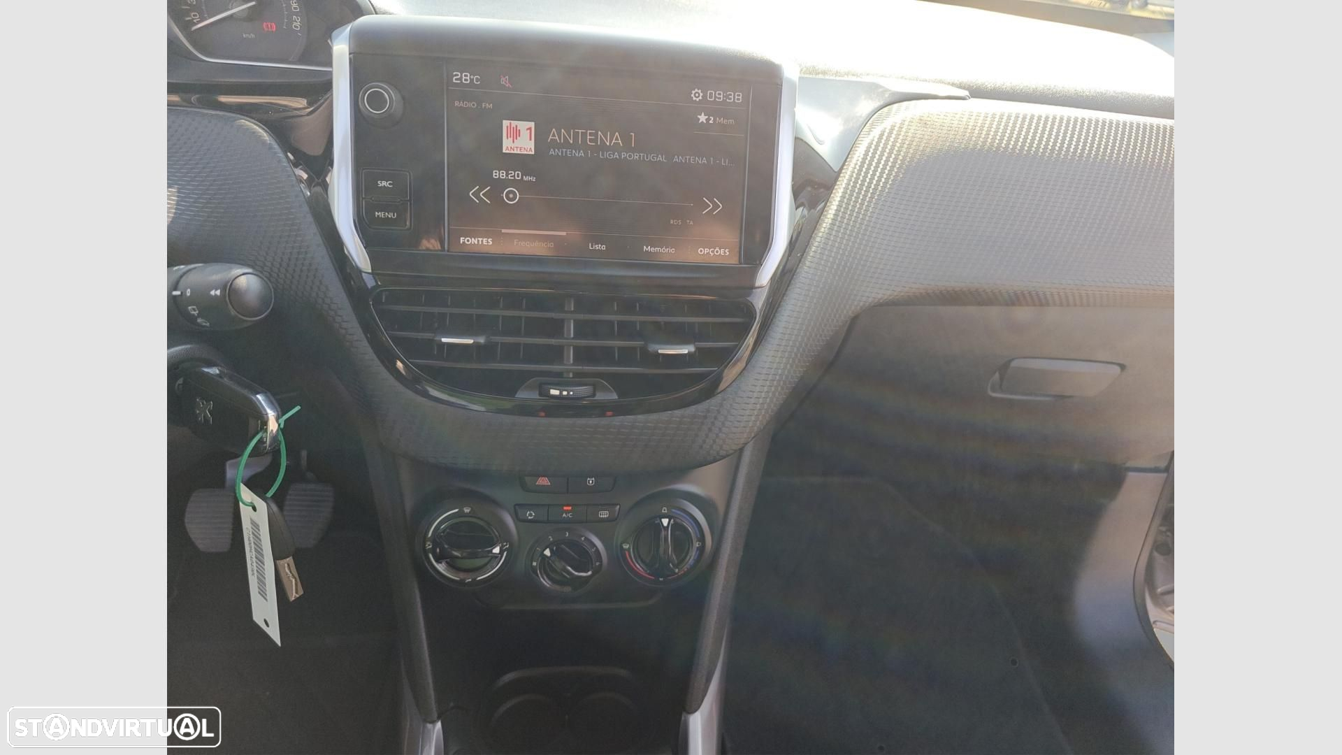 Peugeot 2008 1.2 PureTech Active - 14