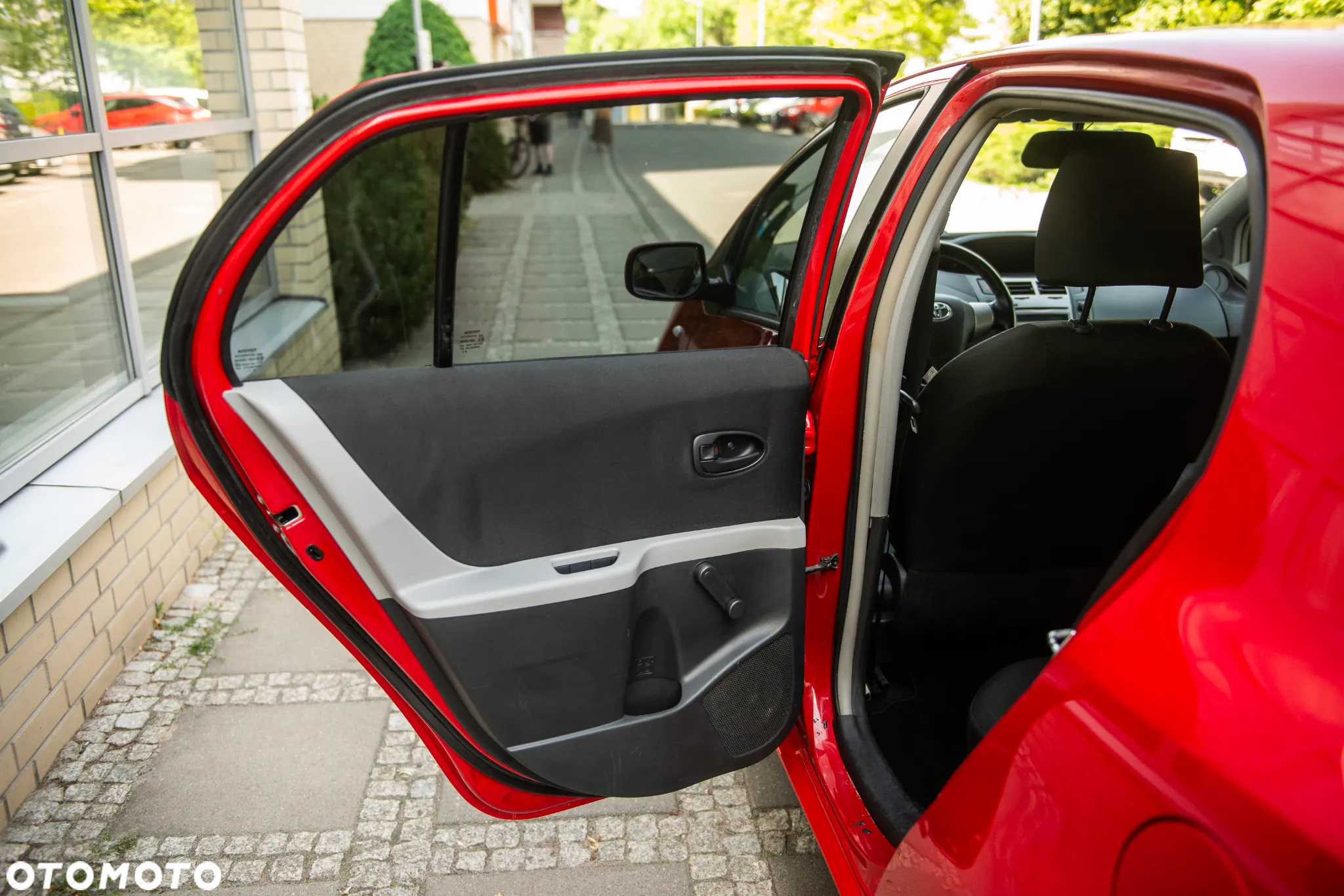 Toyota Yaris 1.33 VVT-i Executive - 19