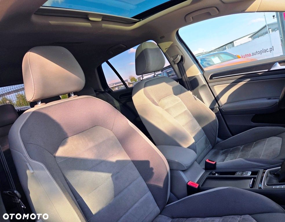 Volkswagen Golf 1.6 TDI Highline - 33