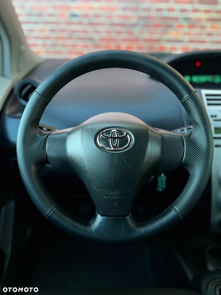 Toyota Yaris - 28