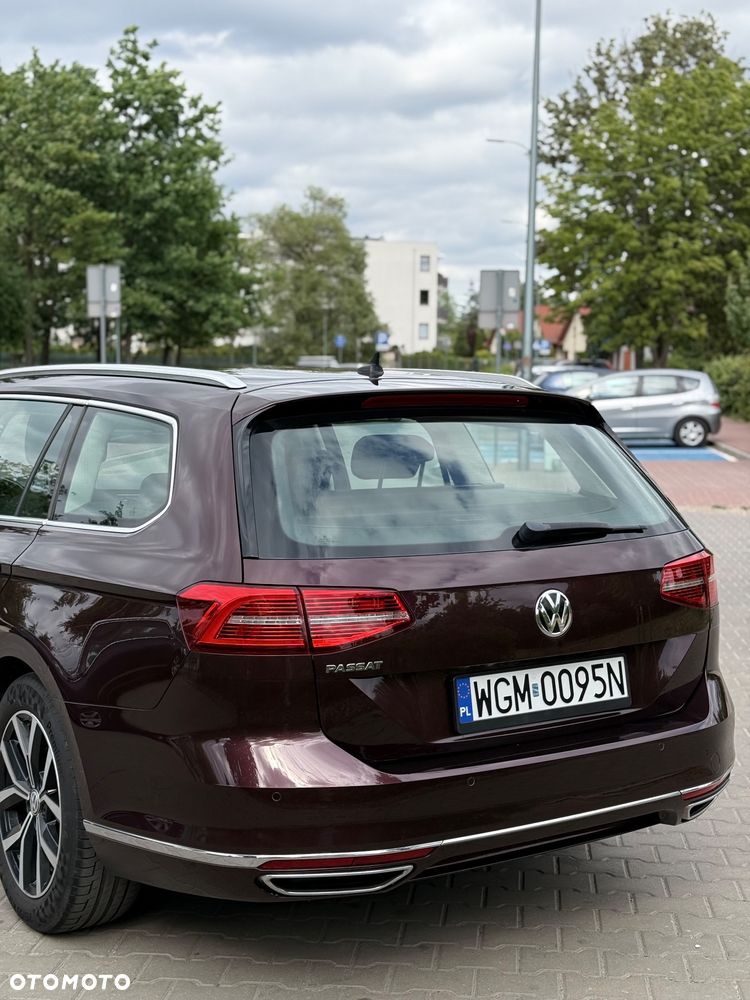 Volkswagen Passat - 4