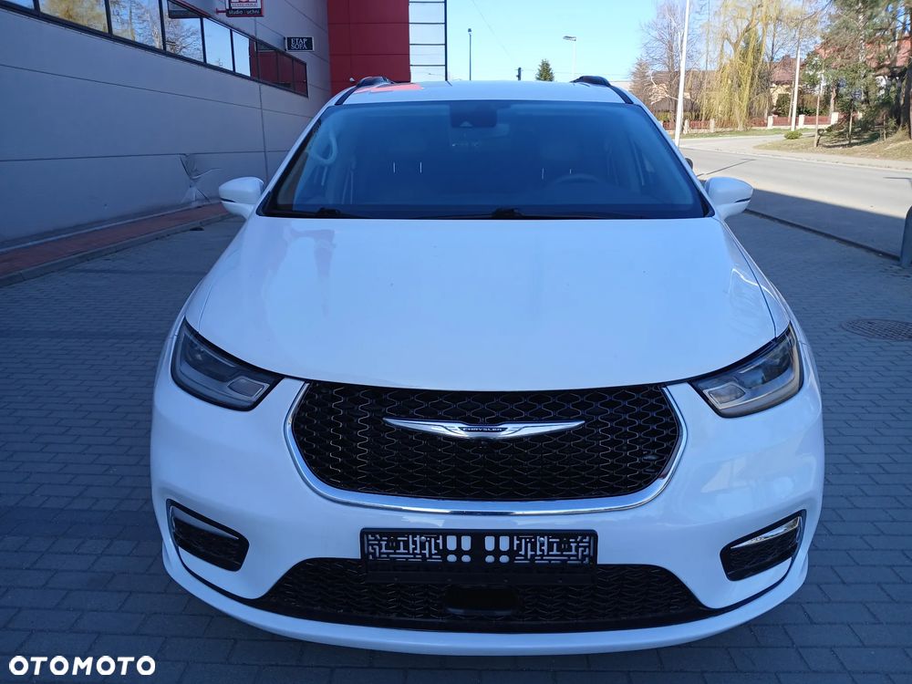 Chrysler Pacifica - 8
