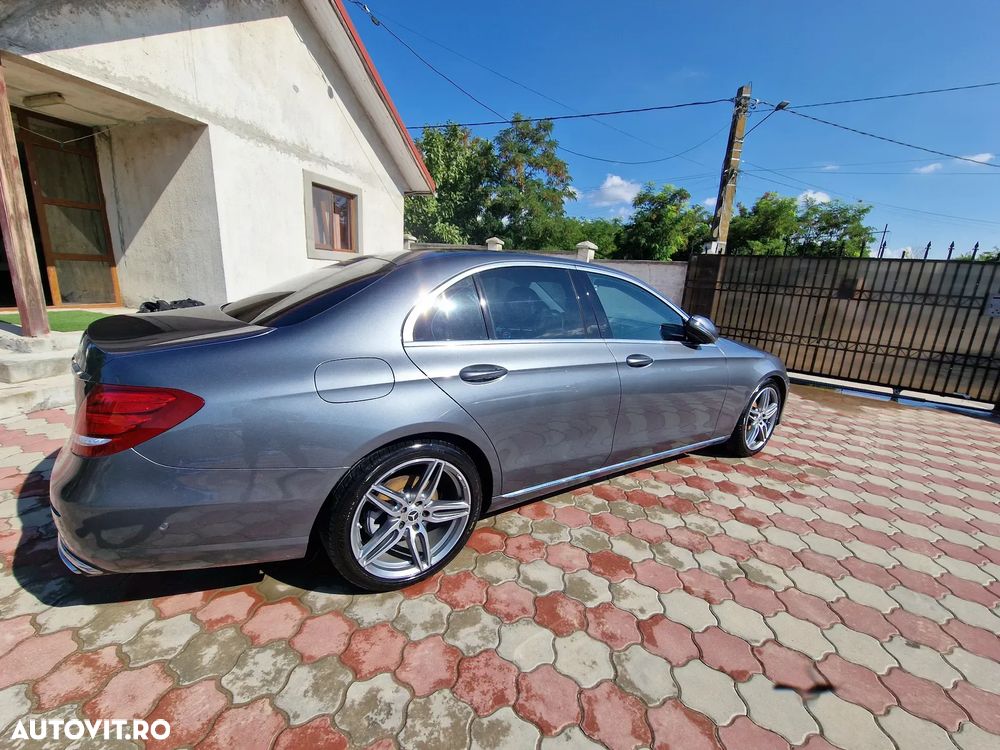 Mercedes-Benz E 220 d 4MATIC Aut. - 3