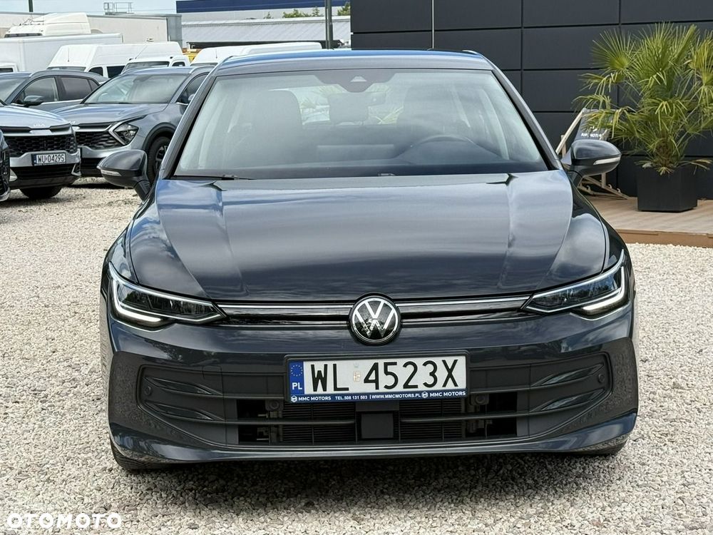 Volkswagen Golf - 8