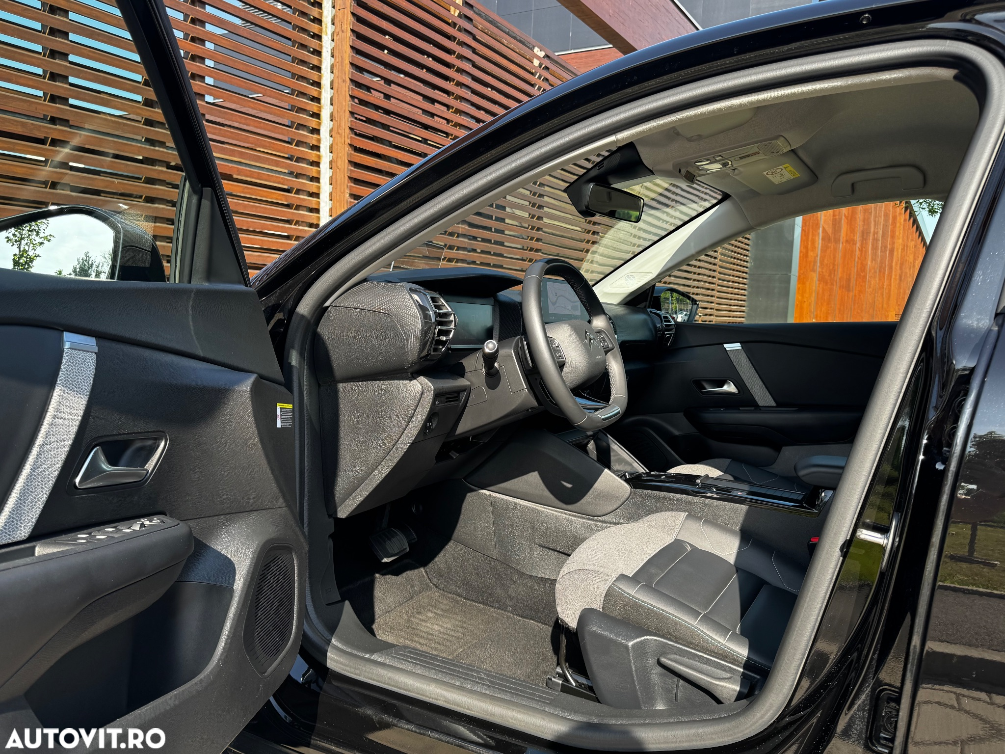 Citroën C4 1.2 PureTech S&S EAT8 Shine - 13