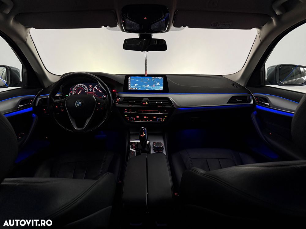 BMW Seria 5 520d xDrive Aut. - 11