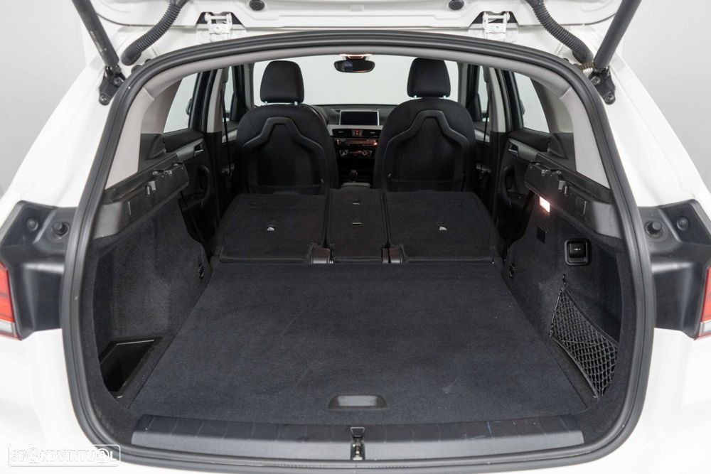 BMW X1 25 e xDrive Corporate Edition - 16
