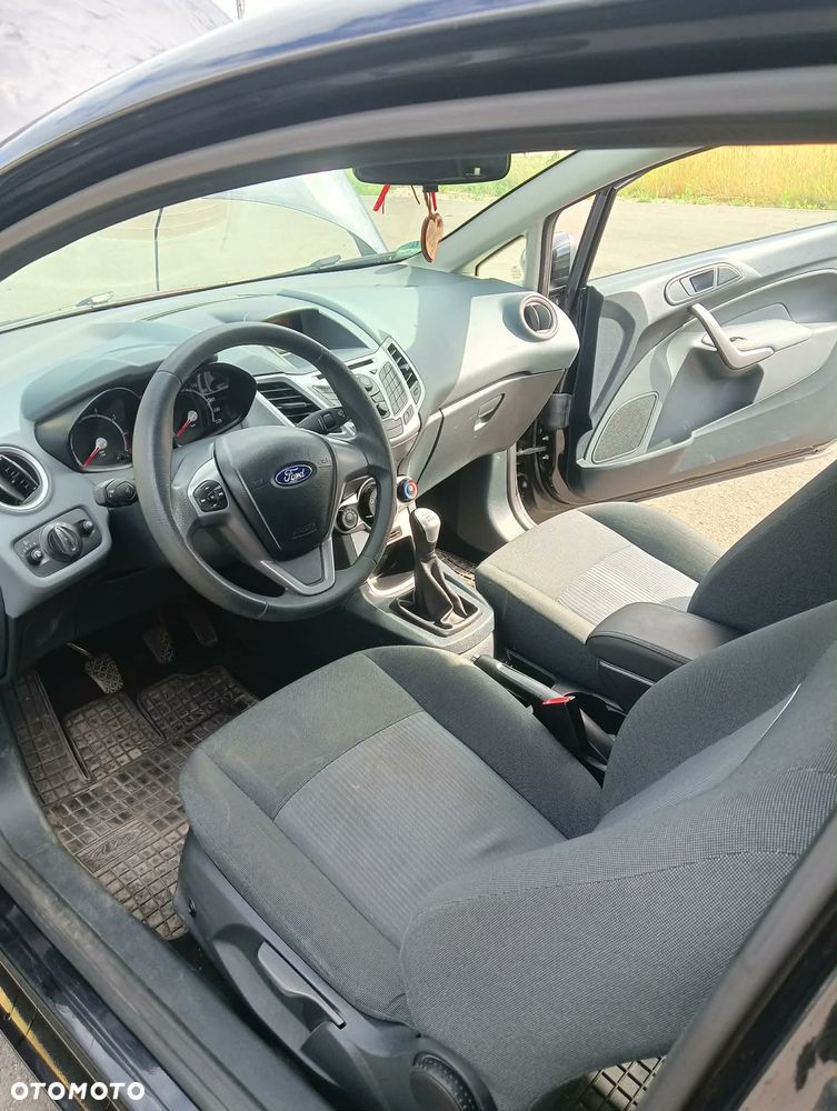 Ford Fiesta - 8