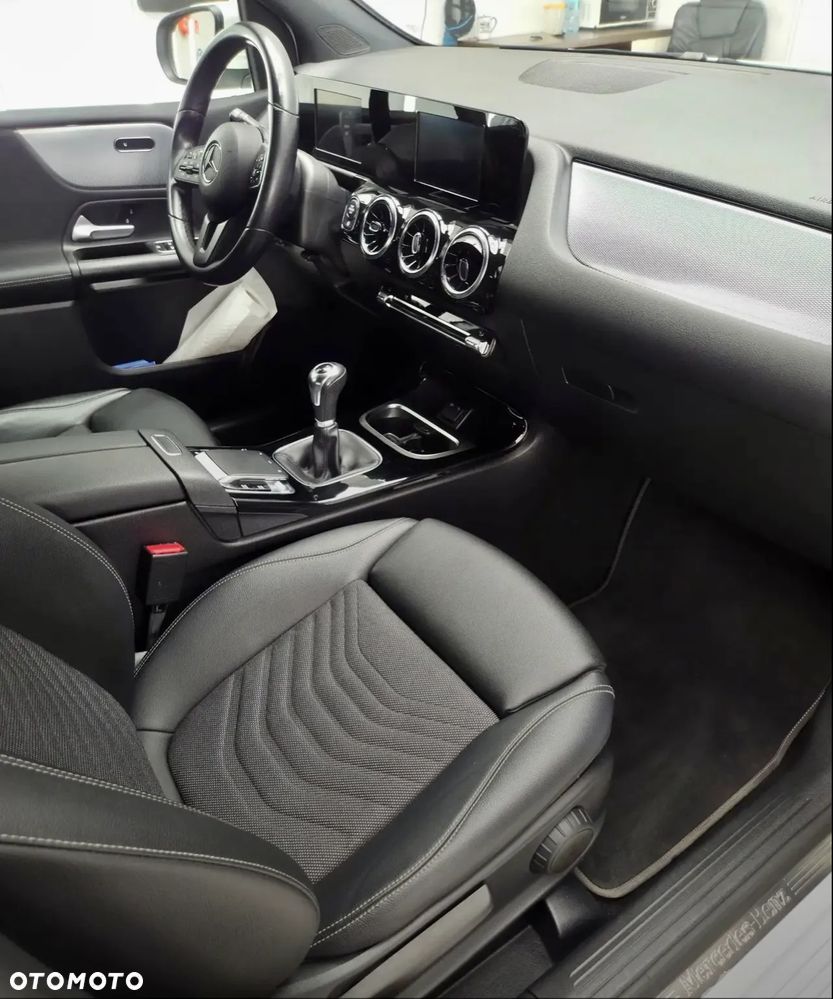 Mercedes-Benz Klasa B 180 d - 7