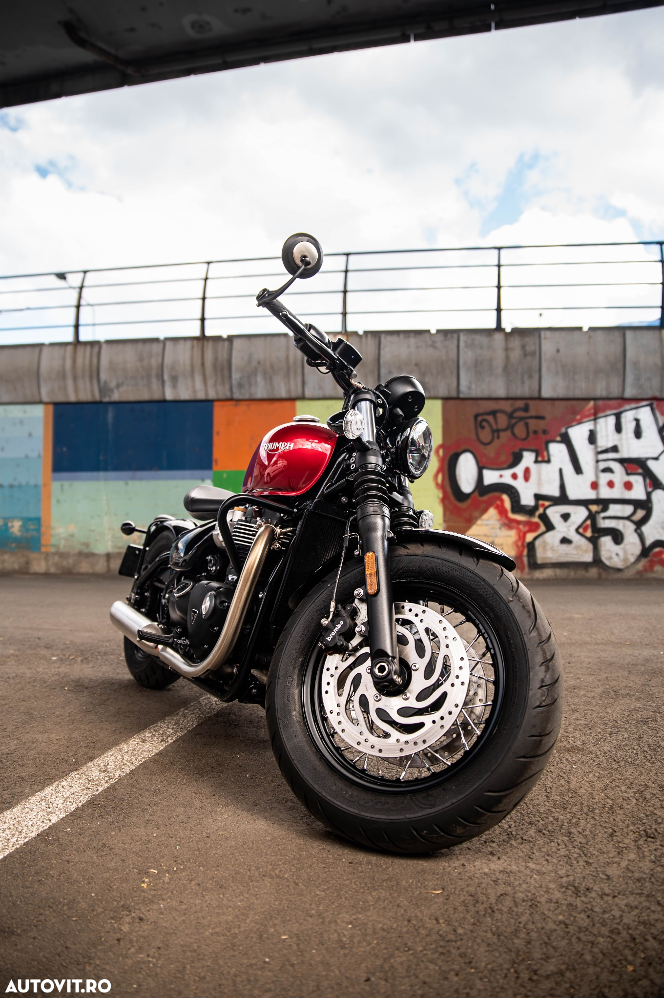 Triumph Bonneville Bobber - 2