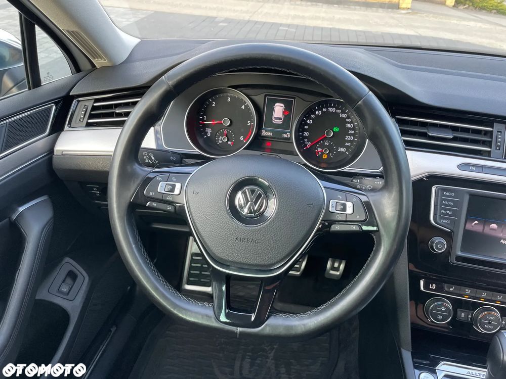 Volkswagen Passat Alltrack 2.0 TDI SCR 4Motion DSG (BMT) - 33