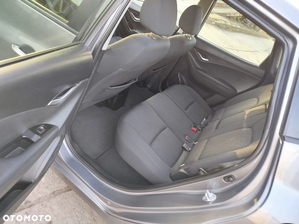 Hyundai ix20 1.6 CRDi Fifa World Cup Edition - 35