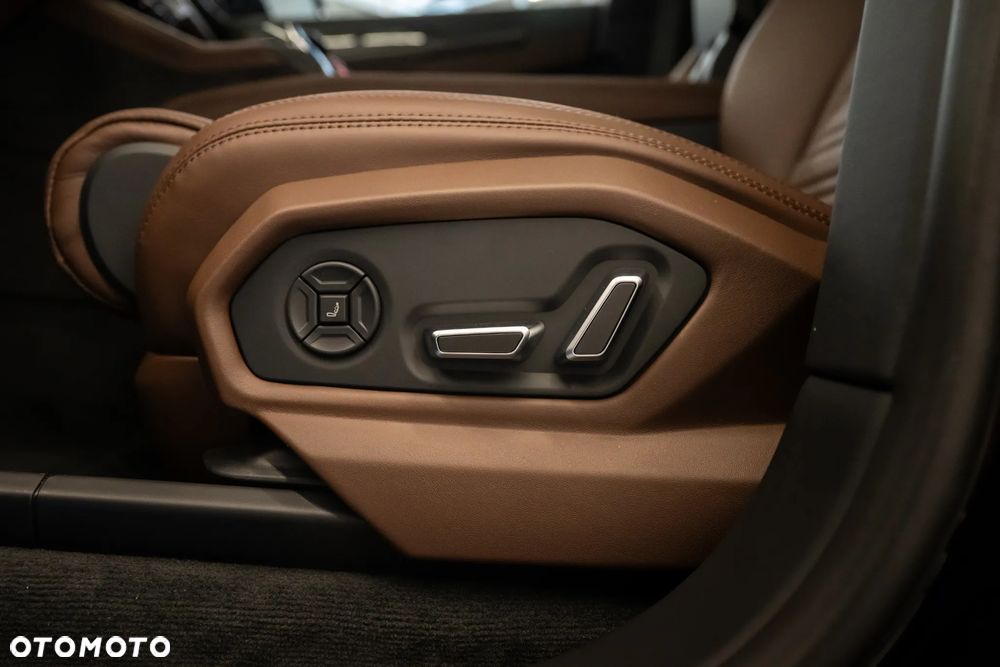 Lamborghini Urus - 14