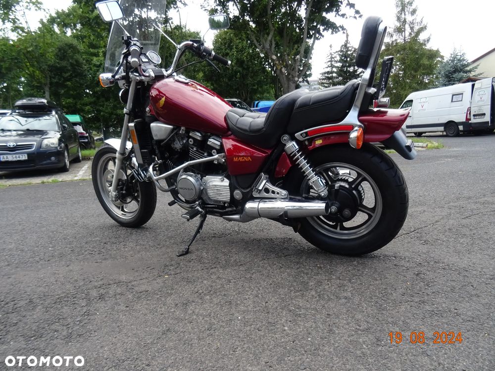 Honda VF - 2