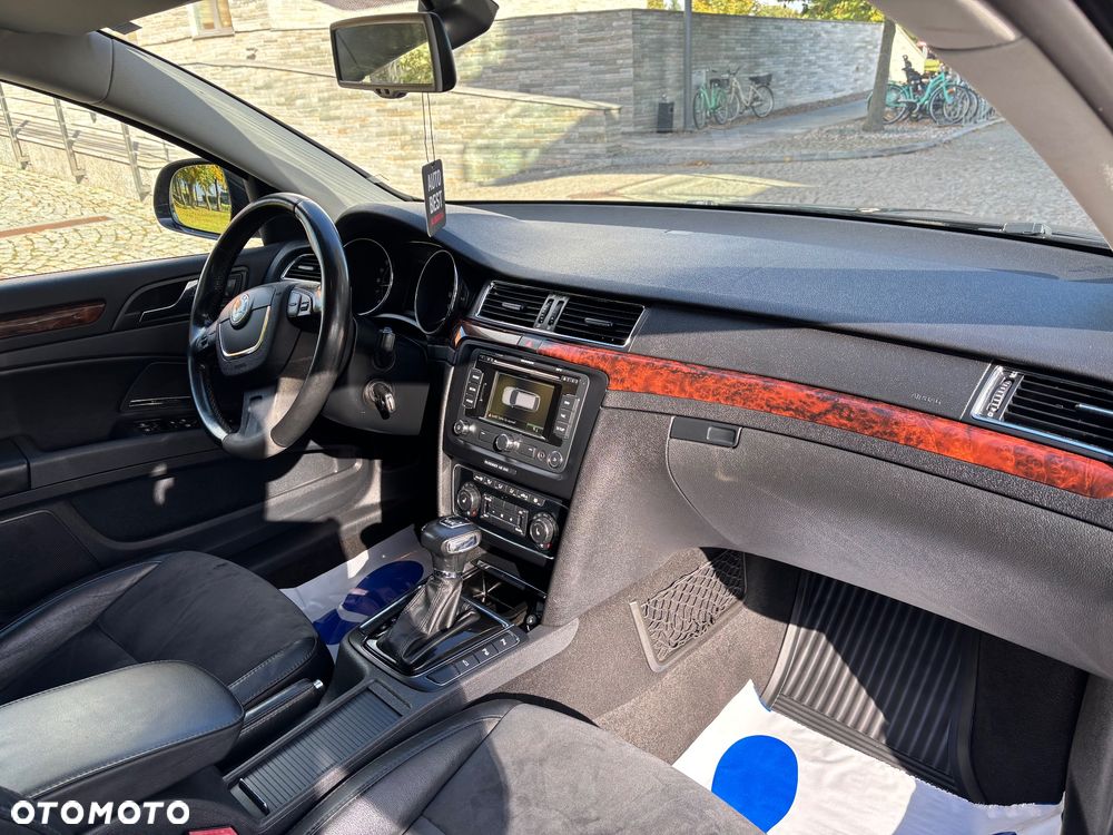 Skoda Superb 2.0 TDI DSG Elegance - 24