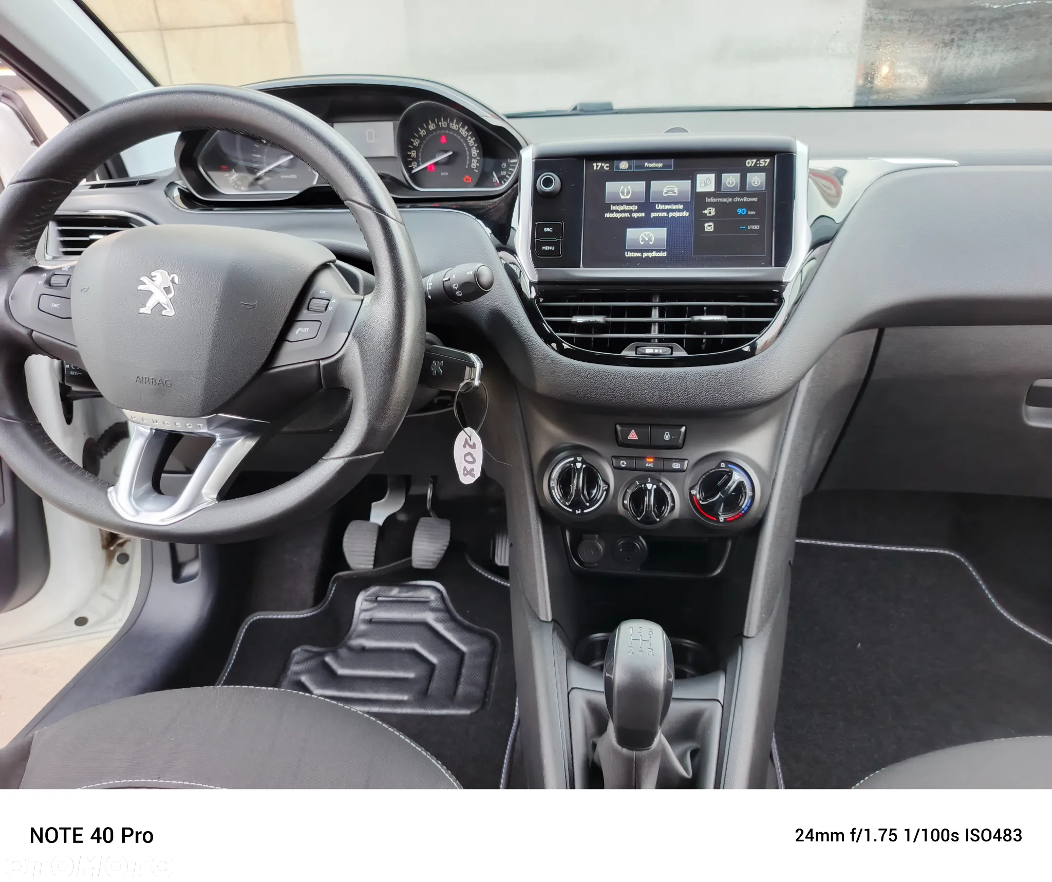 Peugeot 208 1.2 PureTech GPF Allure S&S - 10