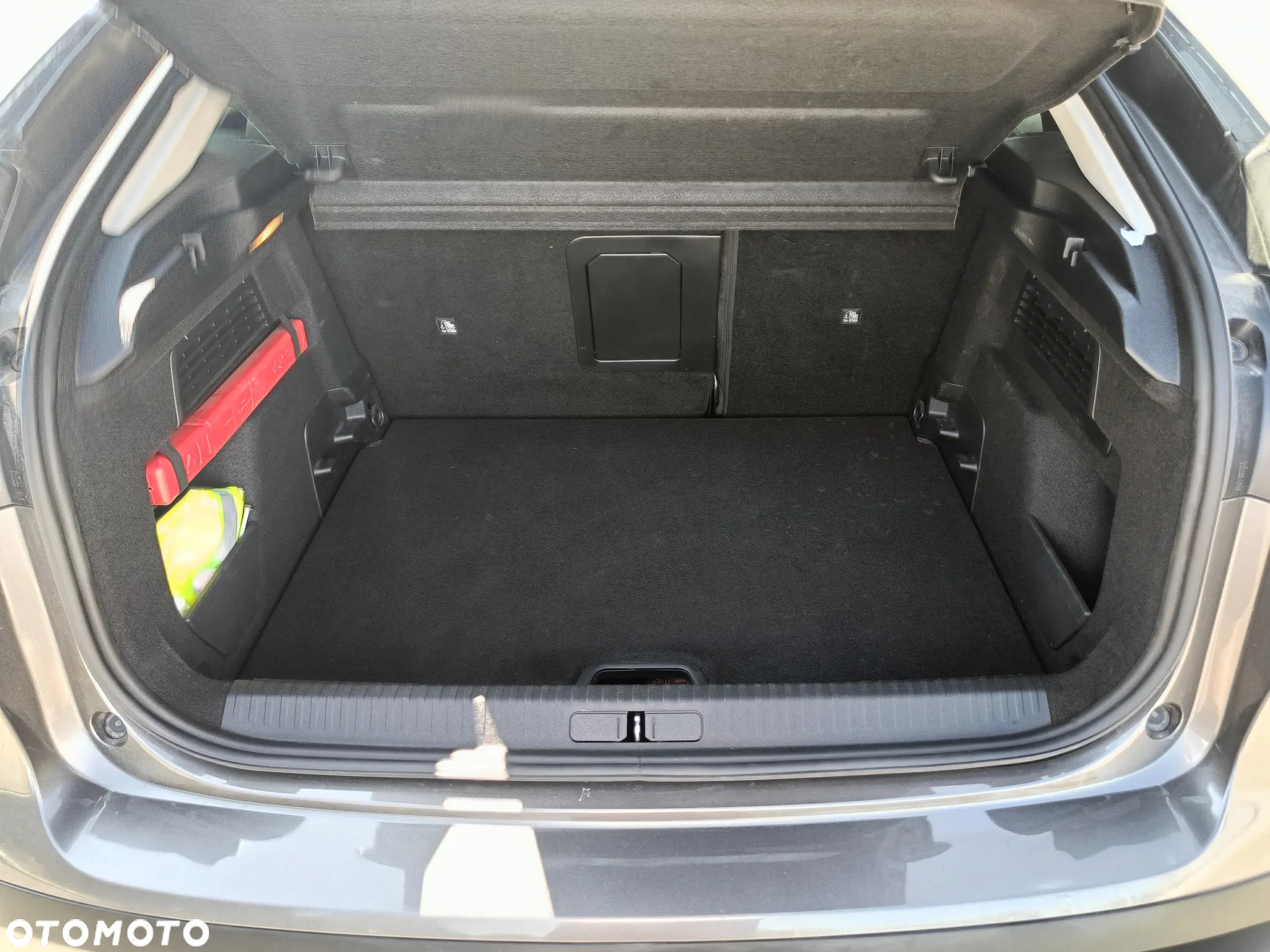 Citroën C4 e-C4 EV136 50kWh Shine - 34