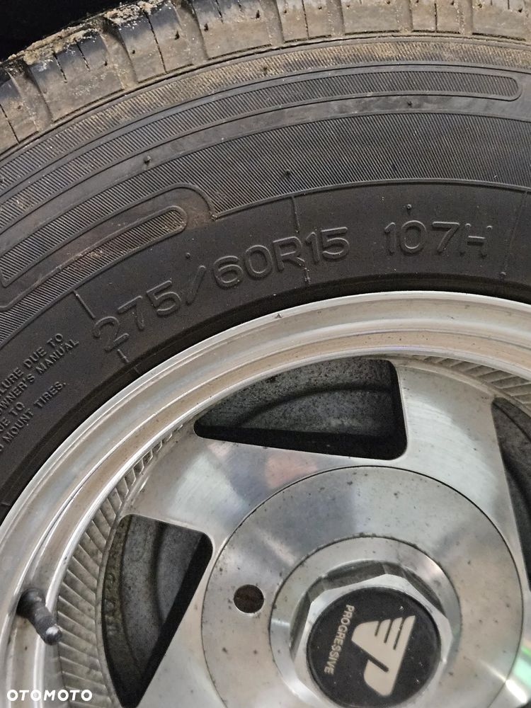 Chevrolet Suburban - 22