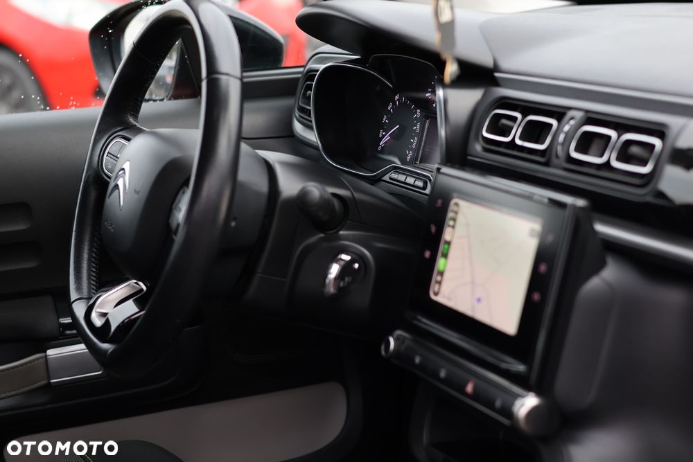 Citroën C3 1.2 PureTech Shine - 26