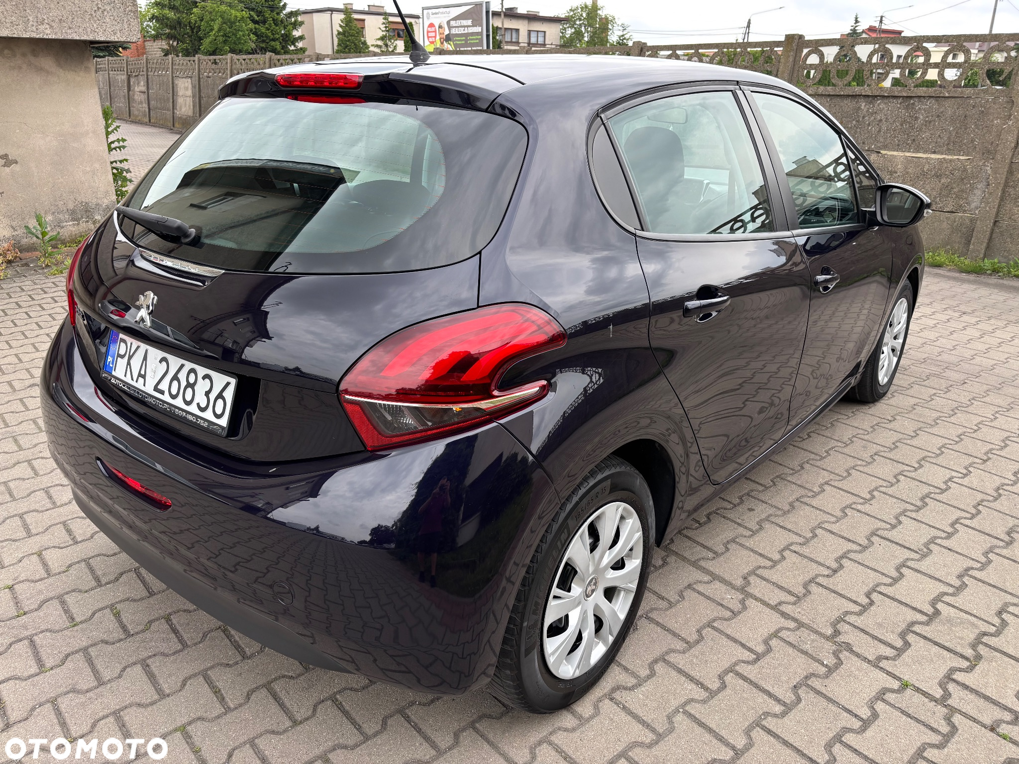 Peugeot 208 1.6 BlueHDi Active - 11