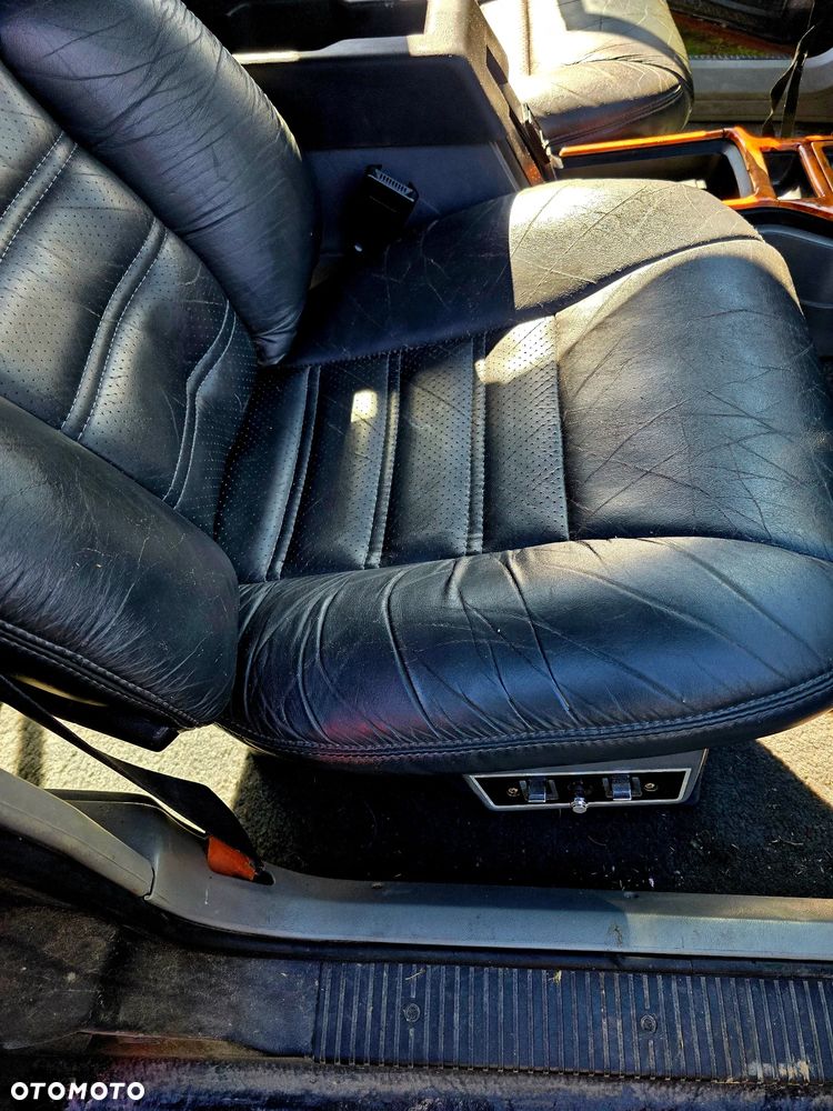 Jeep Cherokee - 19