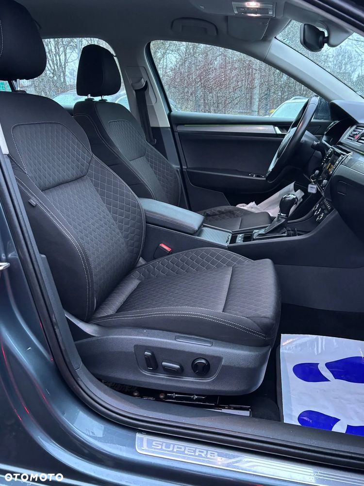 Skoda Superb 2.0 TDI DSG Premium Edition - 26