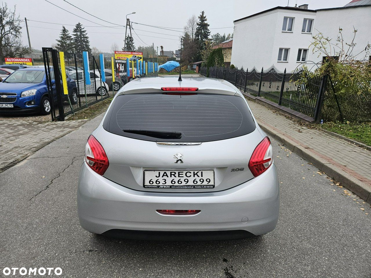 Peugeot 208 - 5