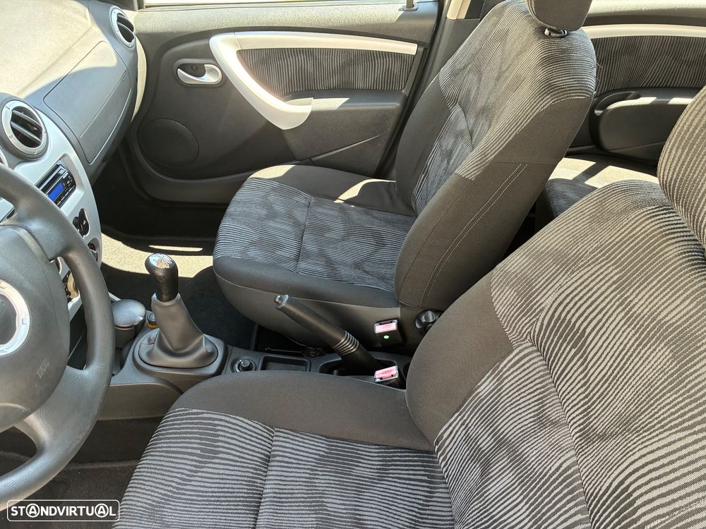 Dacia Sandero 1.2 16V Confort - 12