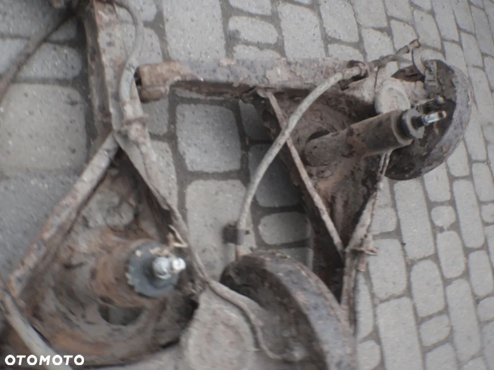 piasta zwrotnica wspornik bęben czop tarcza kotwiczna osłona stary typ z kalamitka fiat 126p maluch - 15