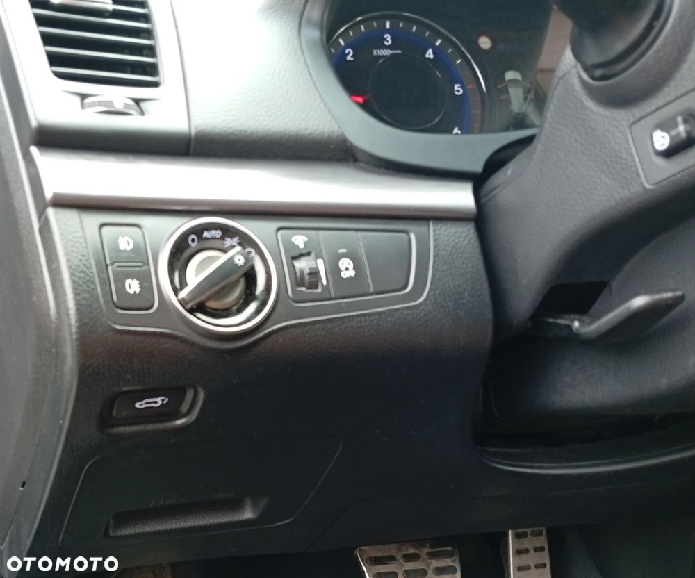 Hyundai i40 1.7 CRDi BlueDrive Premium DCT - 18
