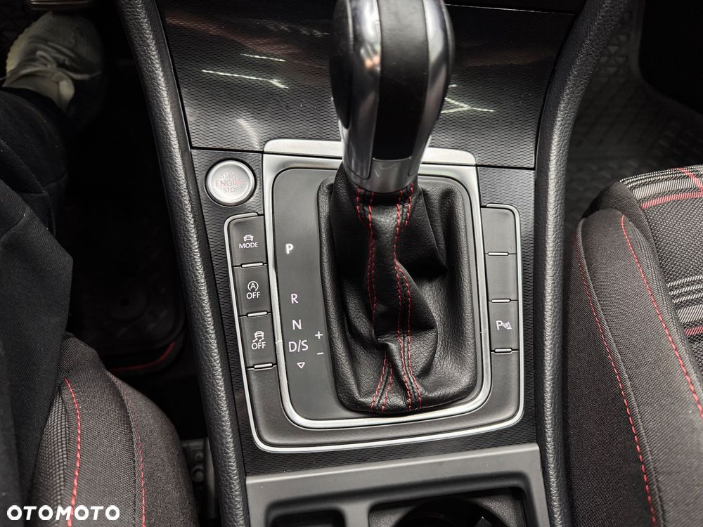 Volkswagen Golf GTI Performance BlueMotion Technology DSG - 17
