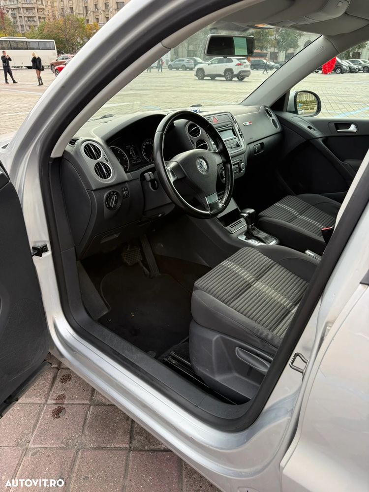 Volkswagen Tiguan - 10