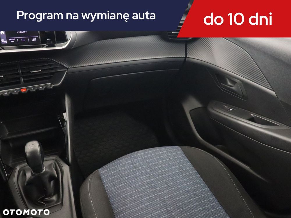 Peugeot 208 - 10