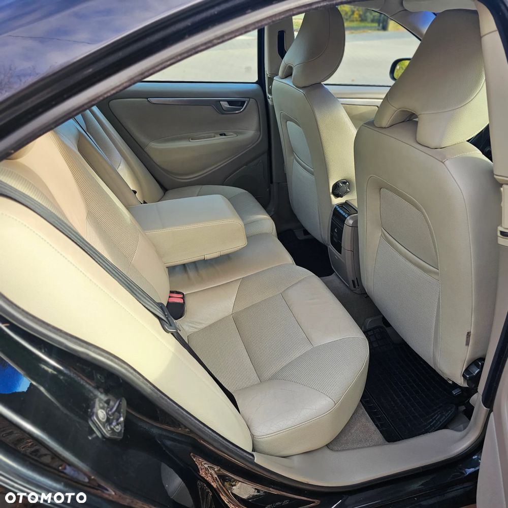 Volvo S60 2.4D5 Summum - 16