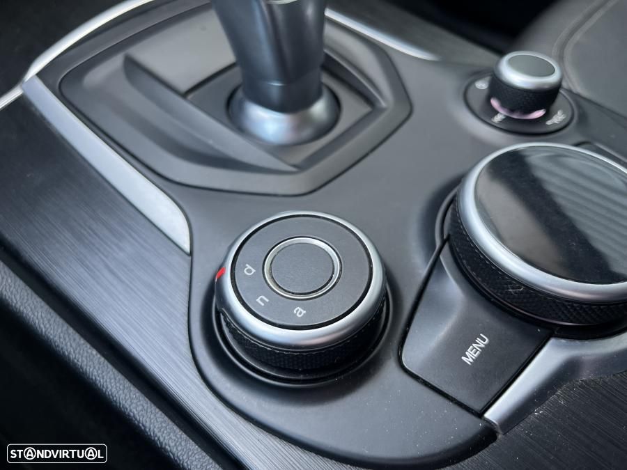 Alfa Romeo Stelvio 2.2 D Super AT8 - 50