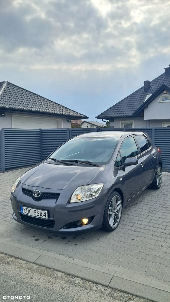 Toyota Auris 1.6 VVT-i Executive - 1