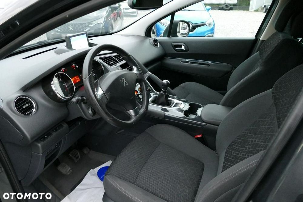 Peugeot 3008 1.2 PureTech GPF Allure S&S - 17