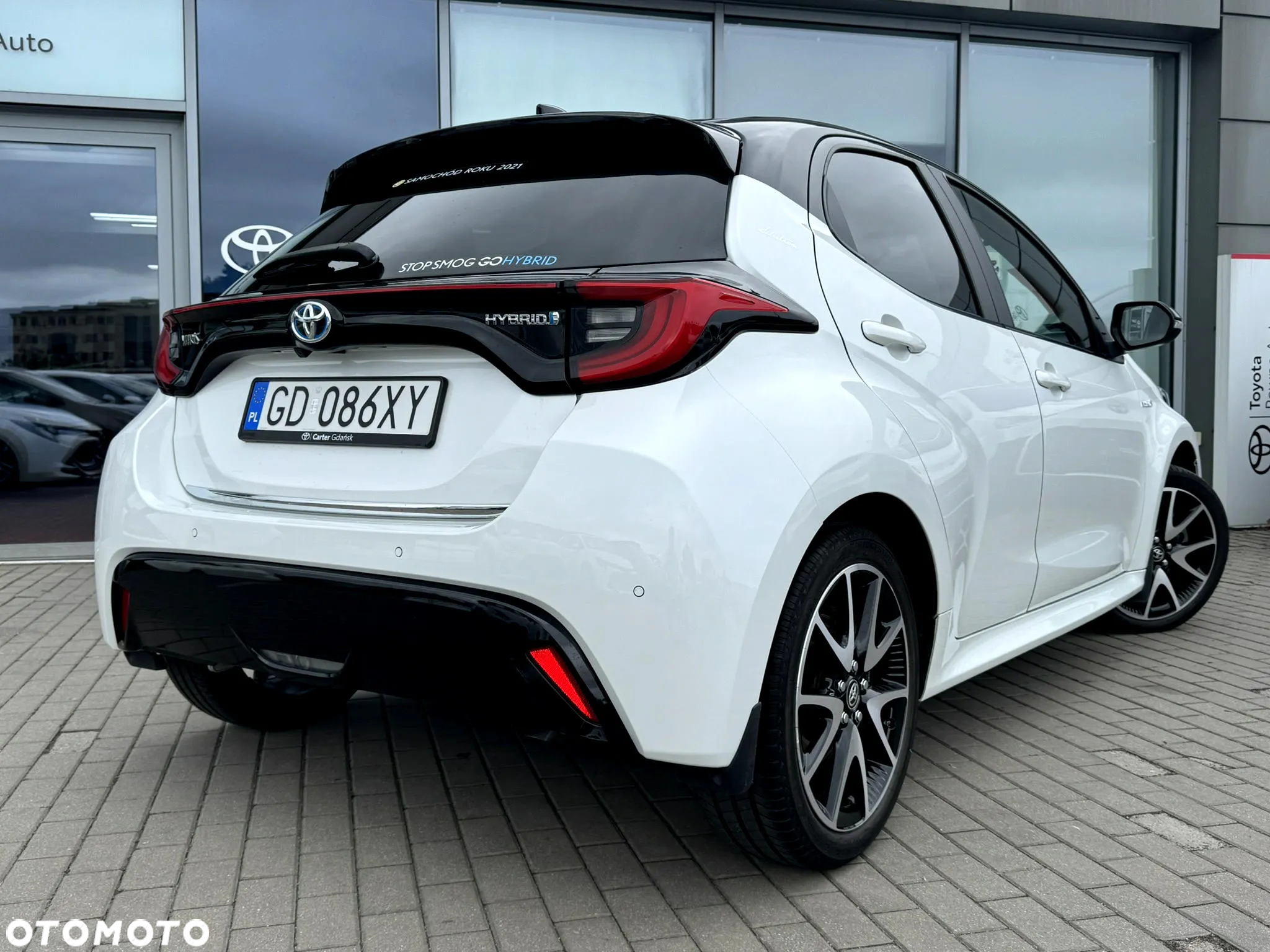 Toyota Yaris Hybrid 1.5 Selection Style - 9